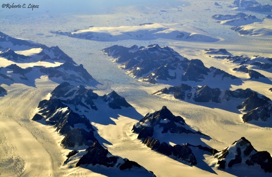 Maravillosa vista aérea de los glaciares de Groenlandia