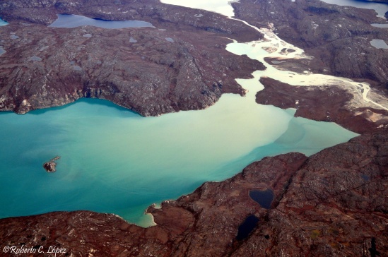Vista aérea de los ríos glaciares 